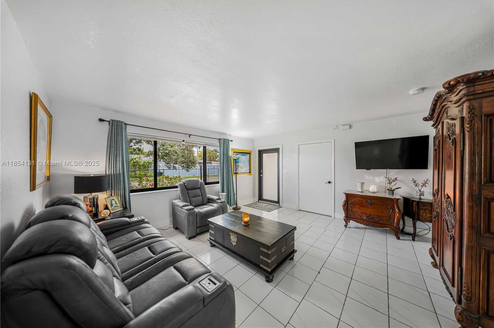 Small Image of 7605 WEST 6TH AVE, Hialeah Number 11