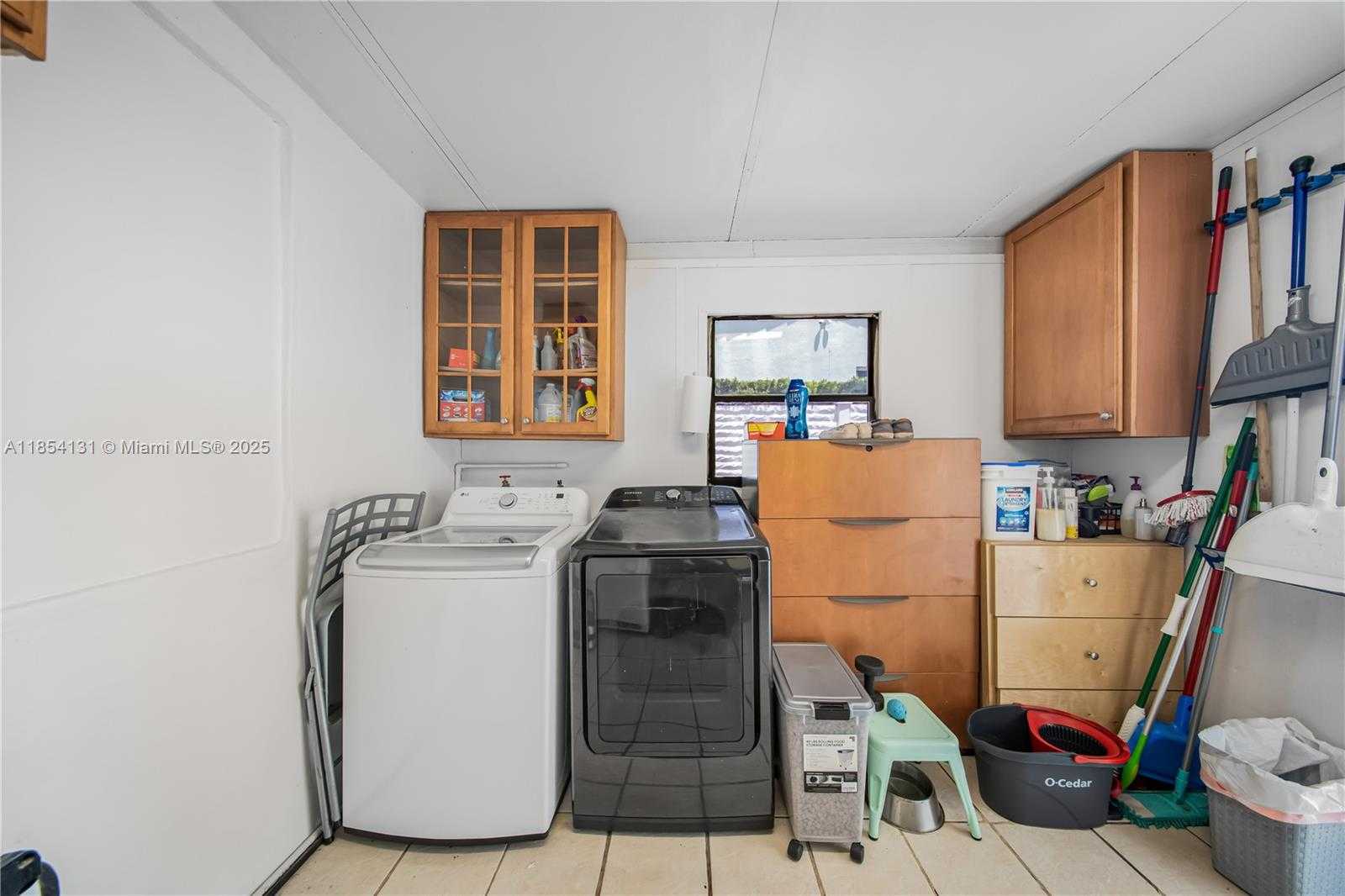 Small Image of 7605 WEST 6TH AVE, Hialeah Number 34