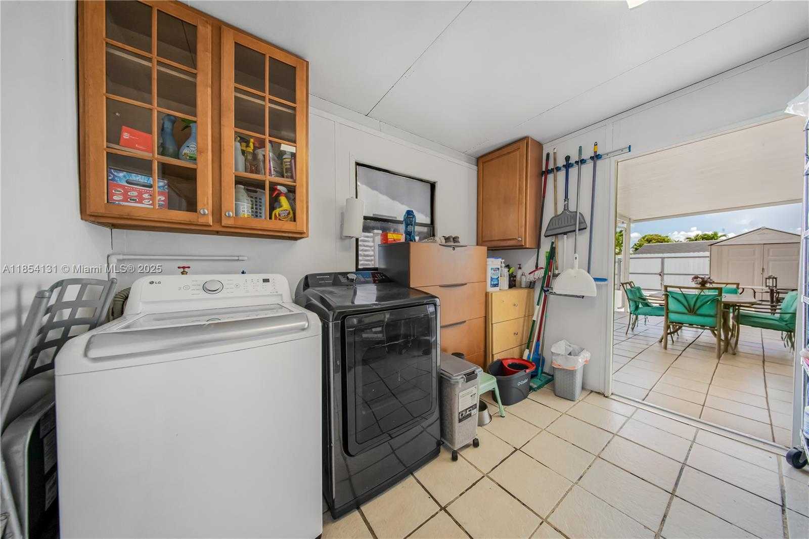 Small Image of 7605 WEST 6TH AVE, Hialeah Number 35