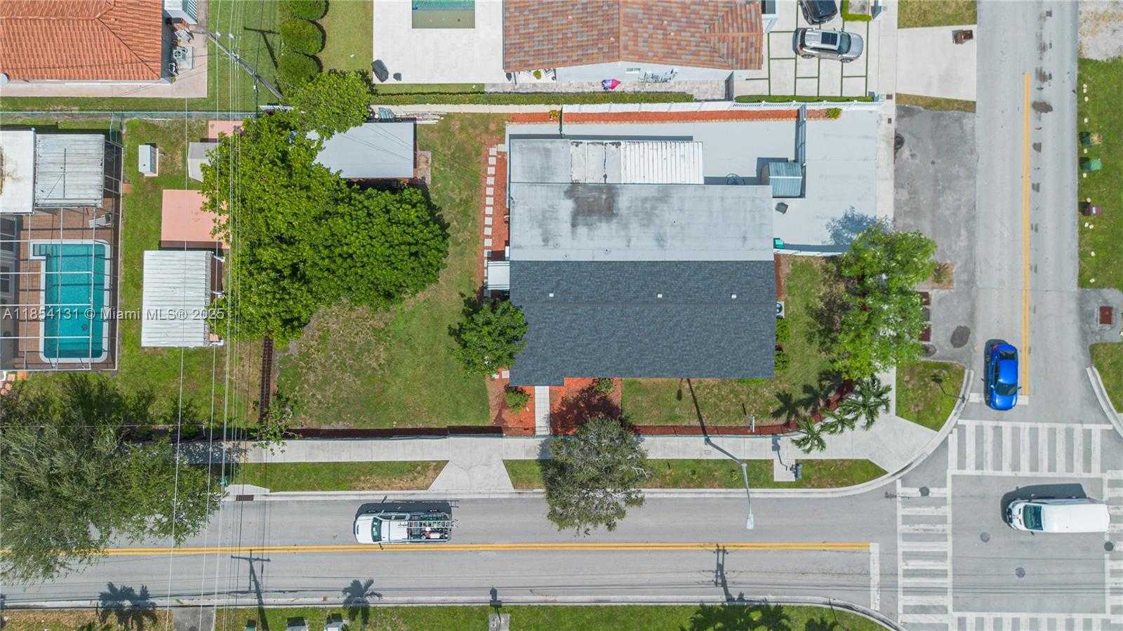 Small Image of 7605 WEST 6TH AVE, Hialeah Number 43