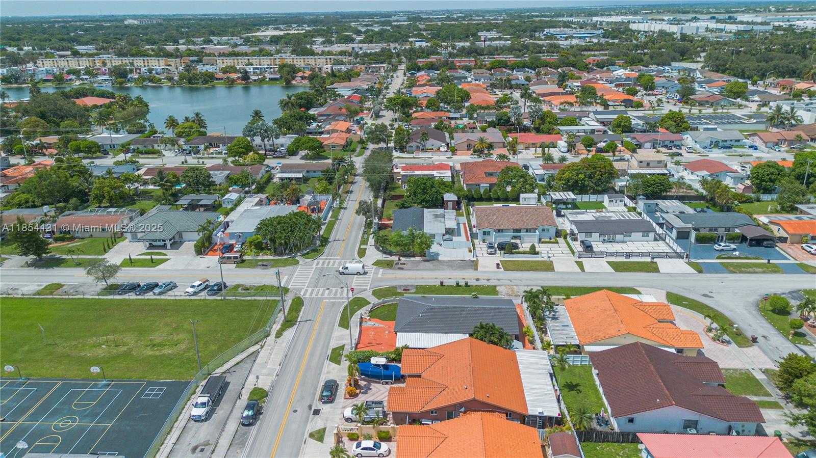 Small Image of 7605 WEST 6TH AVE, Hialeah Number 45