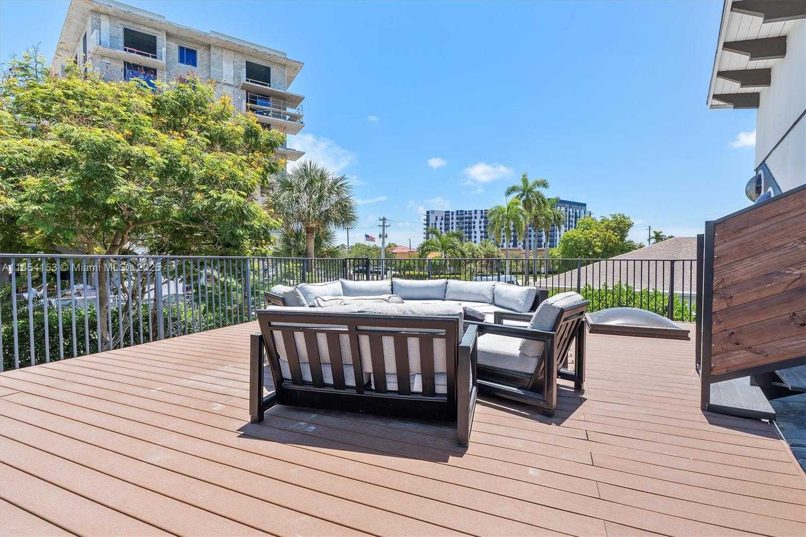 Small Image of 3375 NORTH EAST 20TH AVE, Oakland Park Number 24