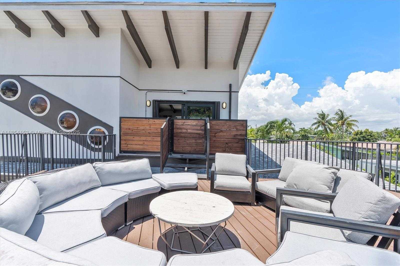 Small Image of 3375 NORTH EAST 20TH AVE, Oakland Park Number 25