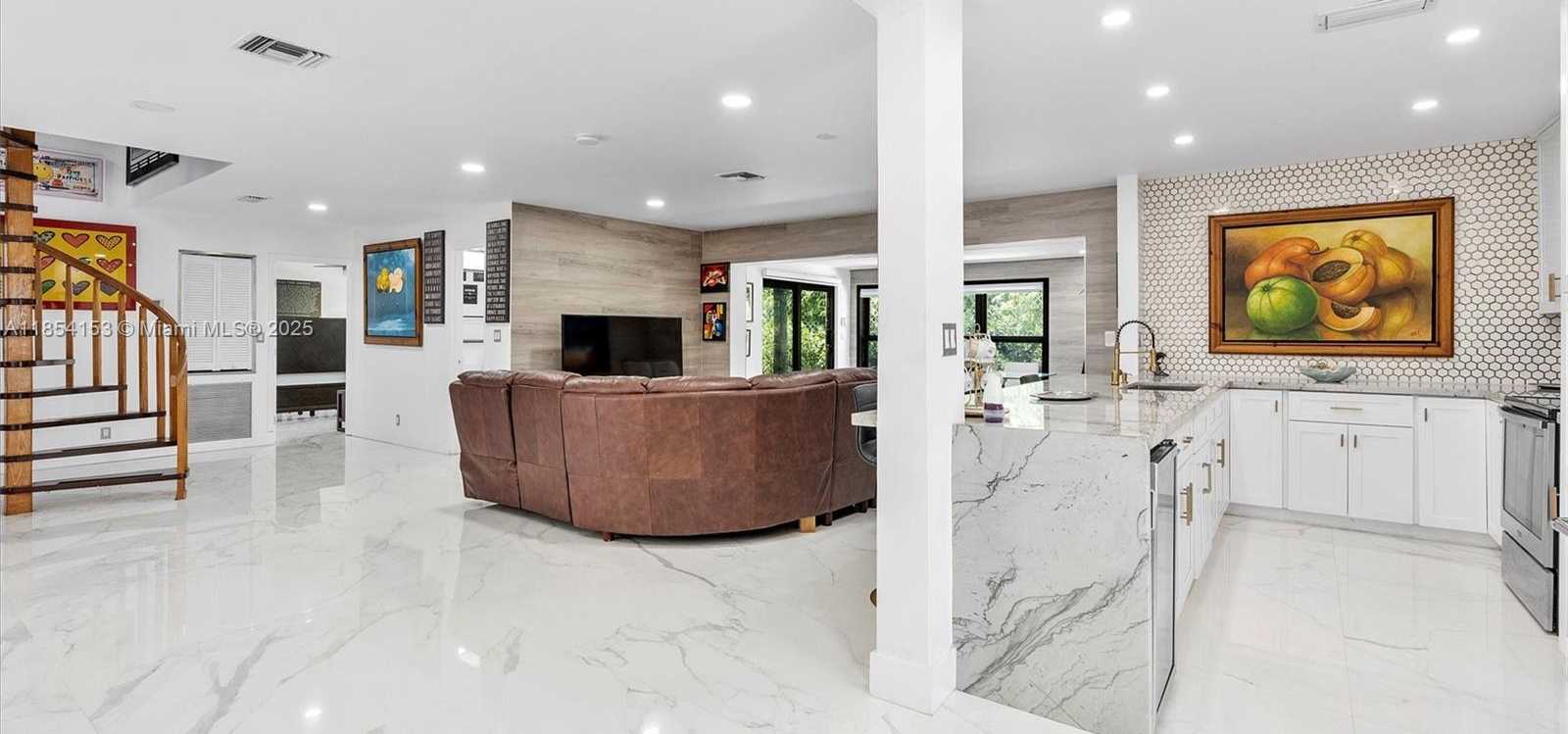 Small Image of 3375 NORTH EAST 20TH AVE, Oakland Park Number 4