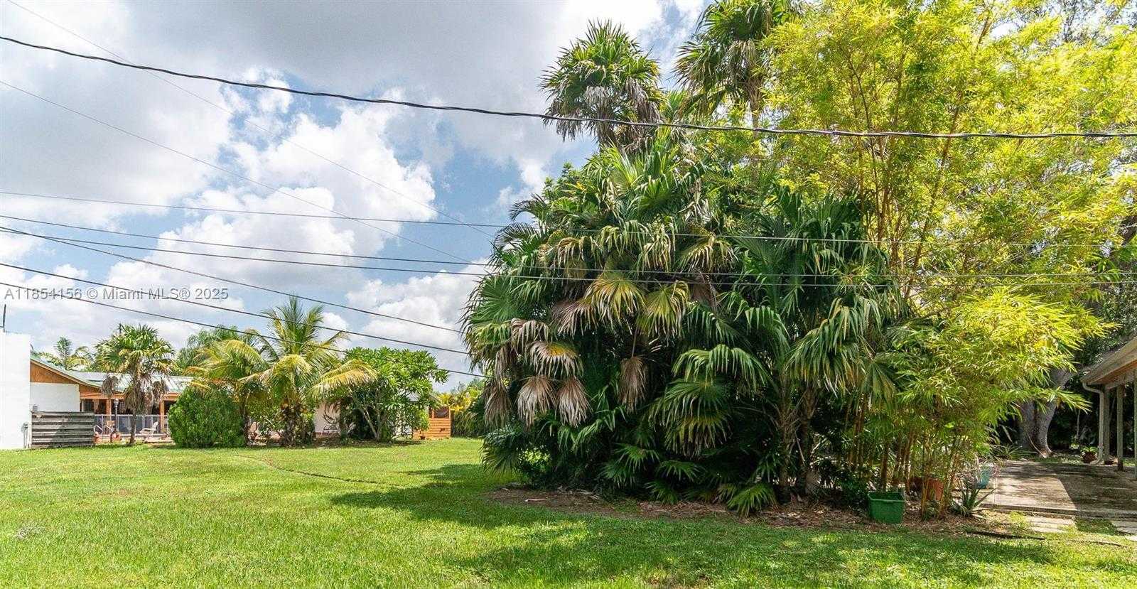 Small Image of 8465 SOUTH WEST 143RD ST, Palmetto Bay Number 2