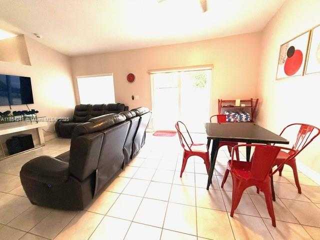 Imagen de Pequeño Objeto