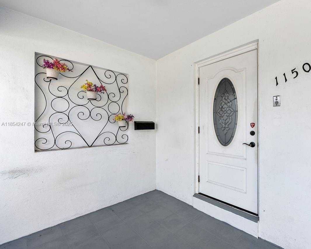 Small Image of 1150 ADAMS ST, Hollywood Number 10