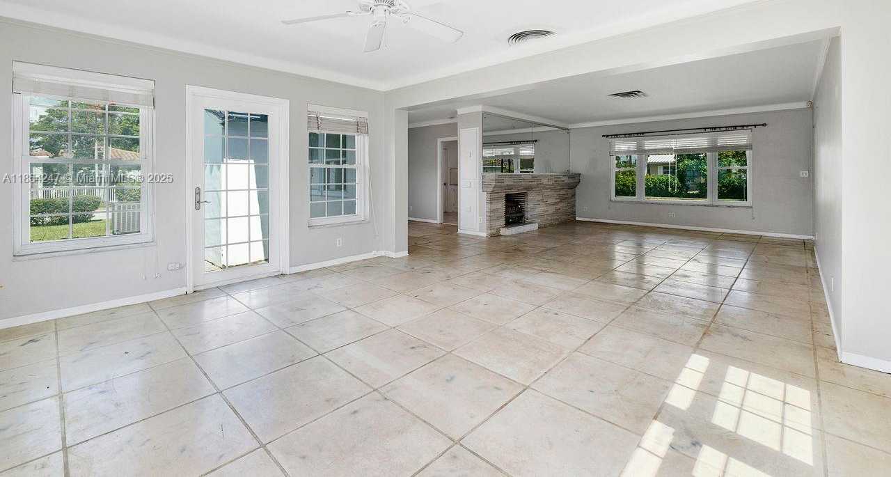 Small Image of 1150 ADAMS ST, Hollywood Number 12