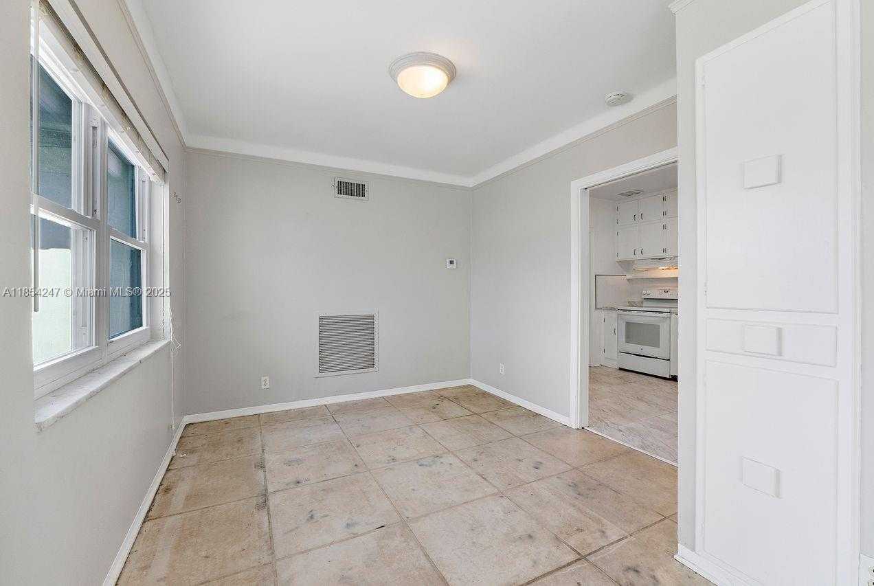 Small Image of 1150 ADAMS ST, Hollywood Number 15