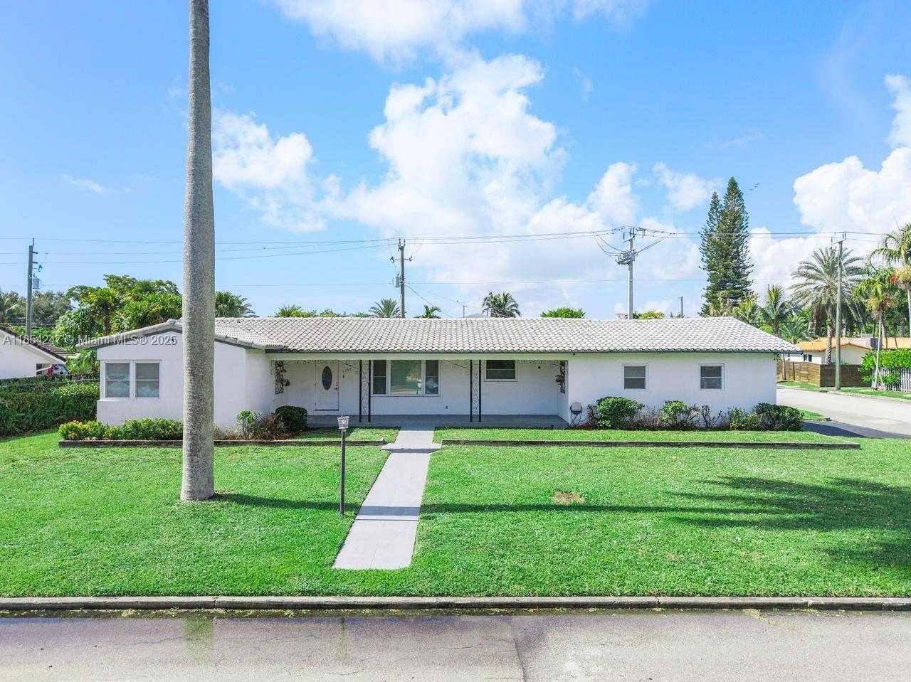 Small Image of 1150 ADAMS ST, Hollywood Number 26