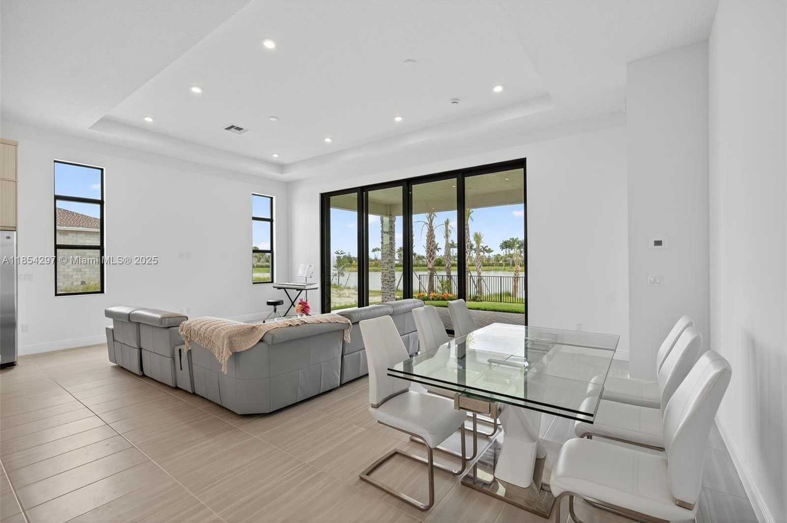 Small Image of 9594 ST GERMAIN DR, Palm Beach Gardens Number 15