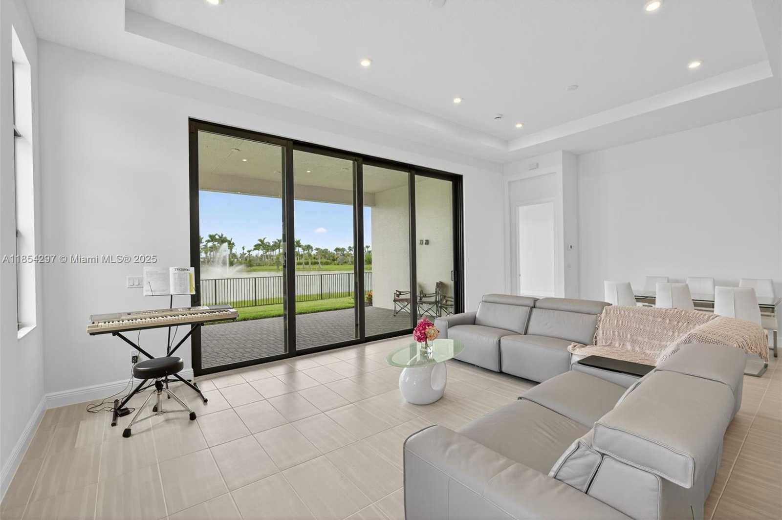 Small Image of 9594 ST GERMAIN DR, Palm Beach Gardens Number 17