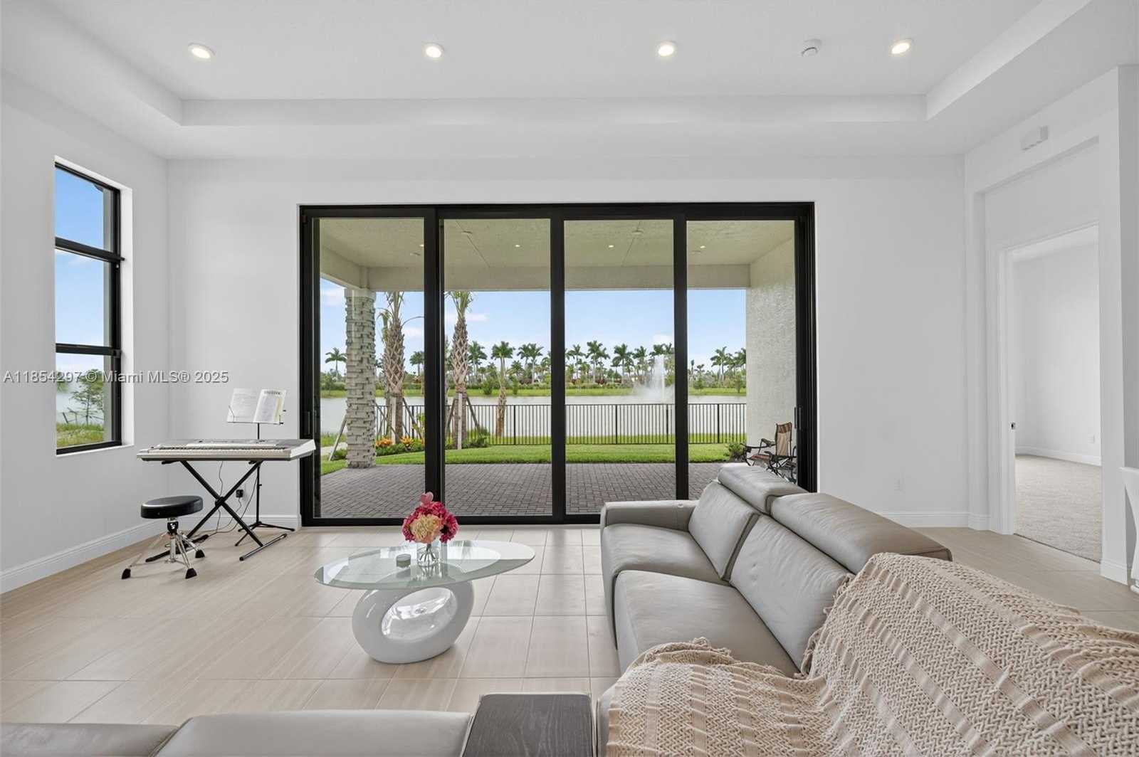 Small Image of 9594 ST GERMAIN DR, Palm Beach Gardens Number 25