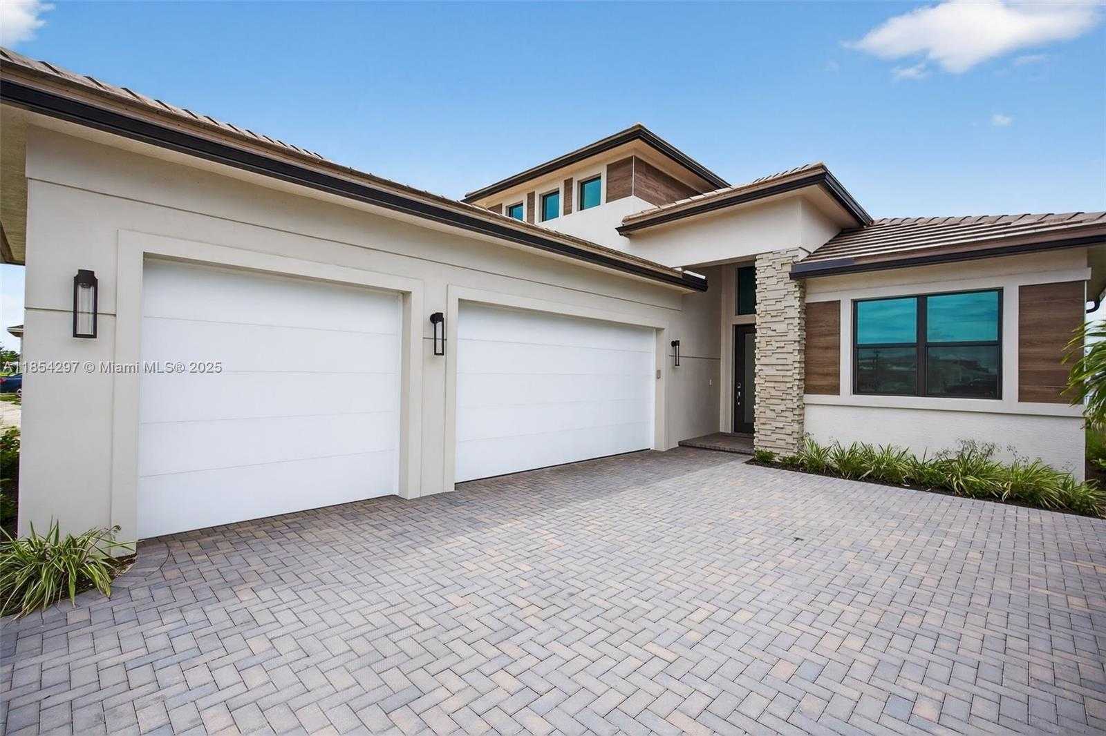 Small Image of 9594 ST GERMAIN DR, Palm Beach Gardens Number 3