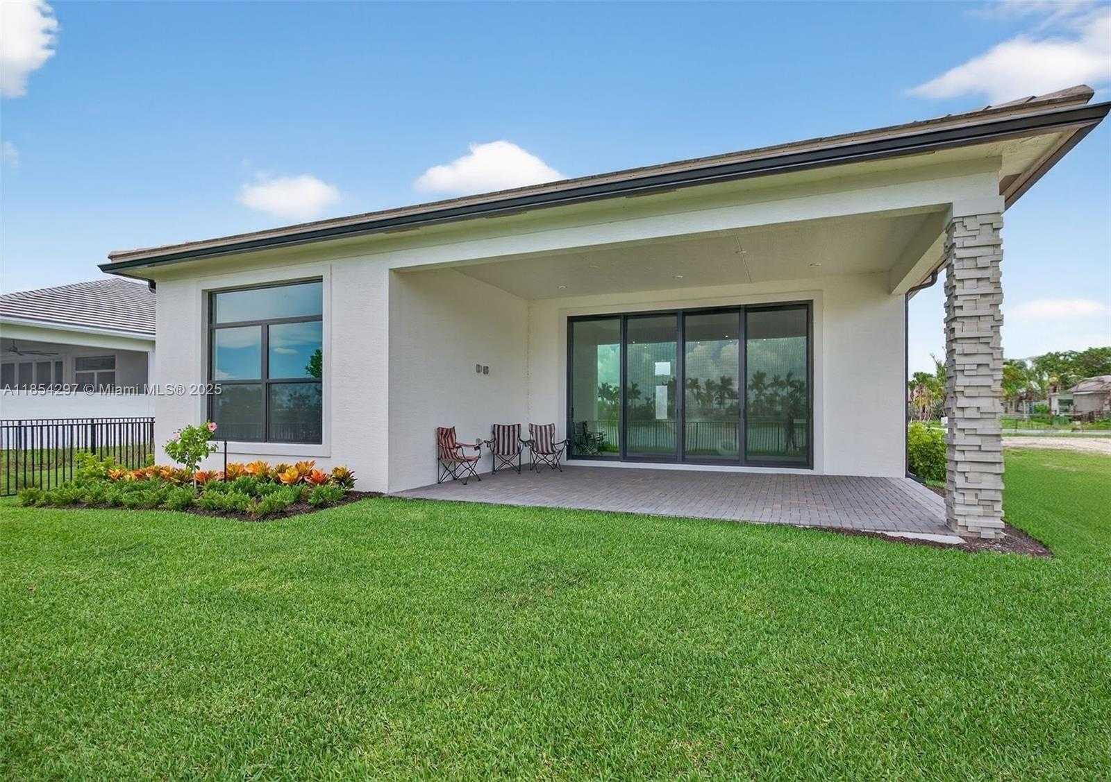 Small Image of 9594 ST GERMAIN DR, Palm Beach Gardens Number 41