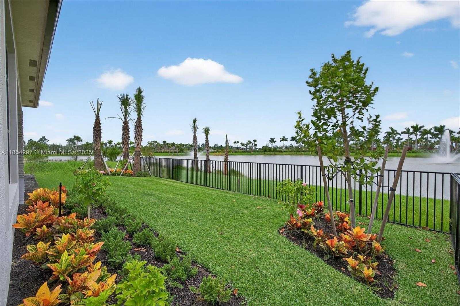 Small Image of 9594 ST GERMAIN DR, Palm Beach Gardens Number 42