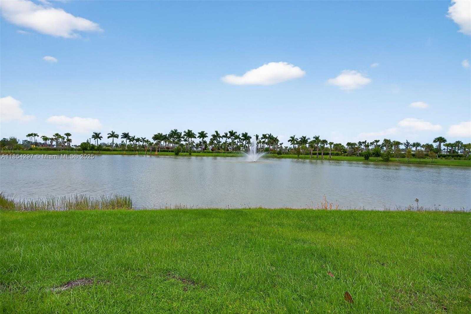 Small Image of 9594 ST GERMAIN DR, Palm Beach Gardens Number 49