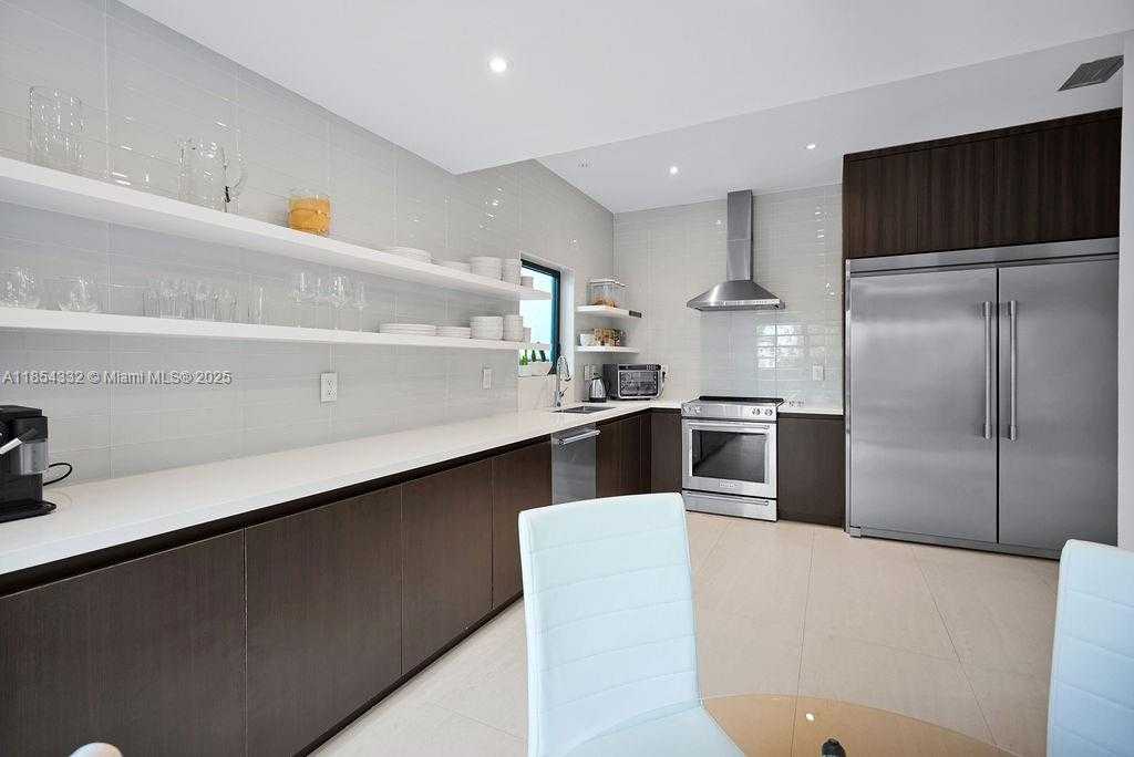 Small Image of 919 NORTH NORTHLAKE DR, Hollywood Number 30