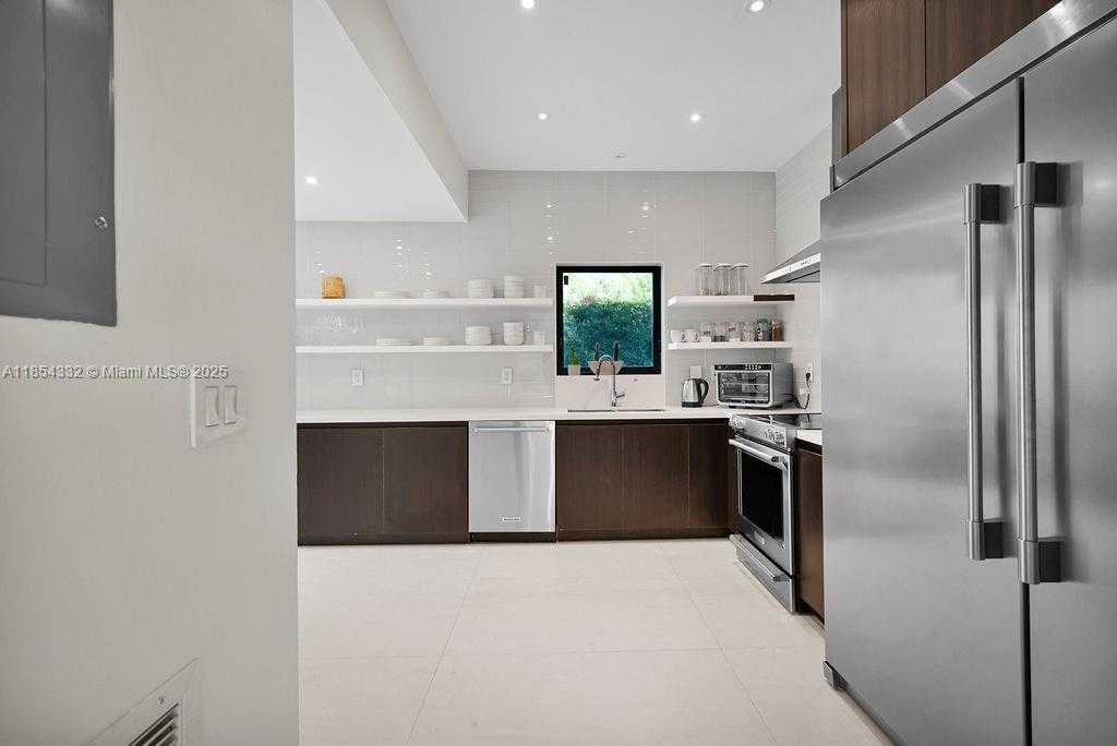 Small Image of 919 NORTH NORTHLAKE DR, Hollywood Number 32