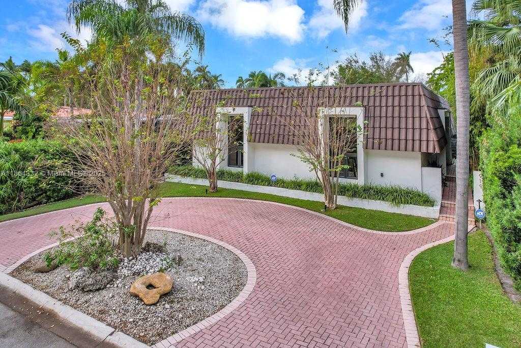 Small Image of 919 NORTH NORTHLAKE DR, Hollywood Number 4