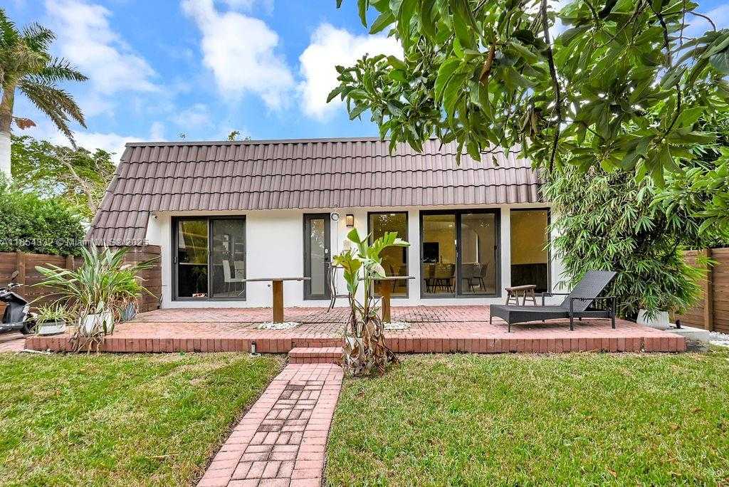 Small Image of 919 NORTH NORTHLAKE DR, Hollywood Number 57