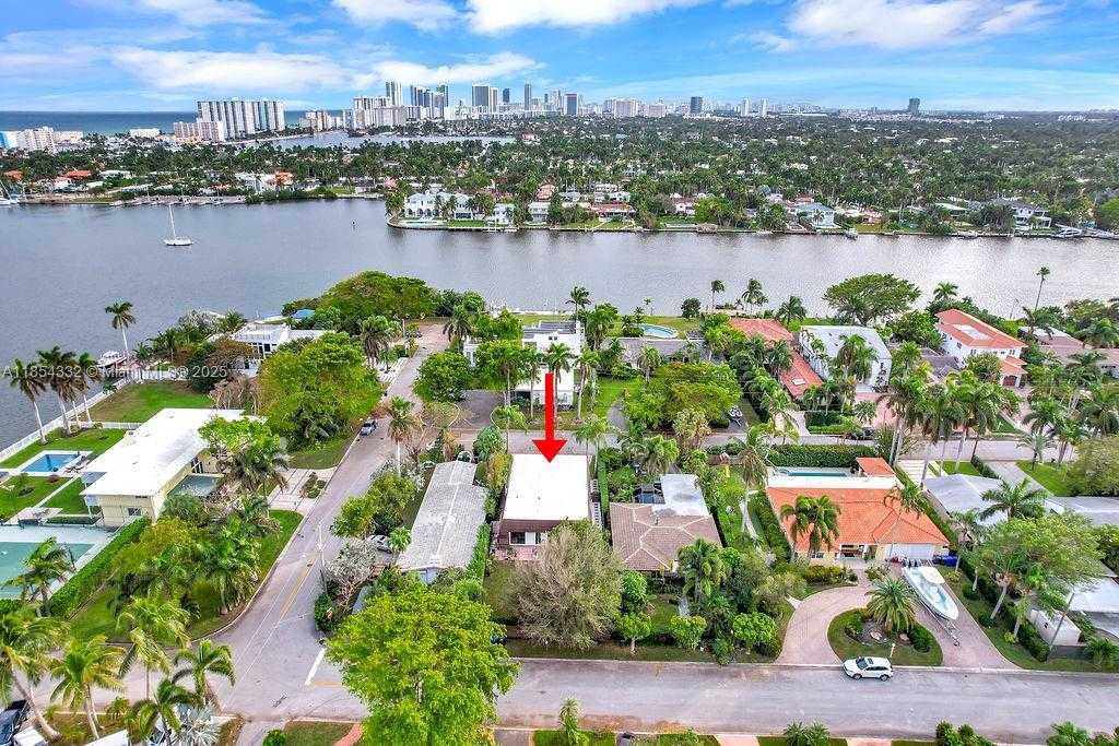 Small Image of 919 NORTH NORTHLAKE DR, Hollywood Number 71