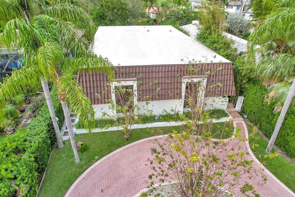 Small Image of 919 NORTH NORTHLAKE DR, Hollywood Number 73