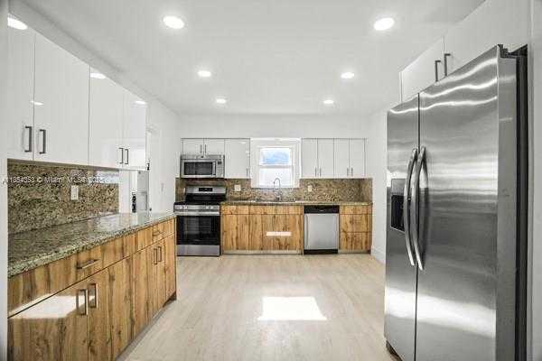 Small Image of 770 NORTH WEST 38TH ST, Oakland Park Number 12