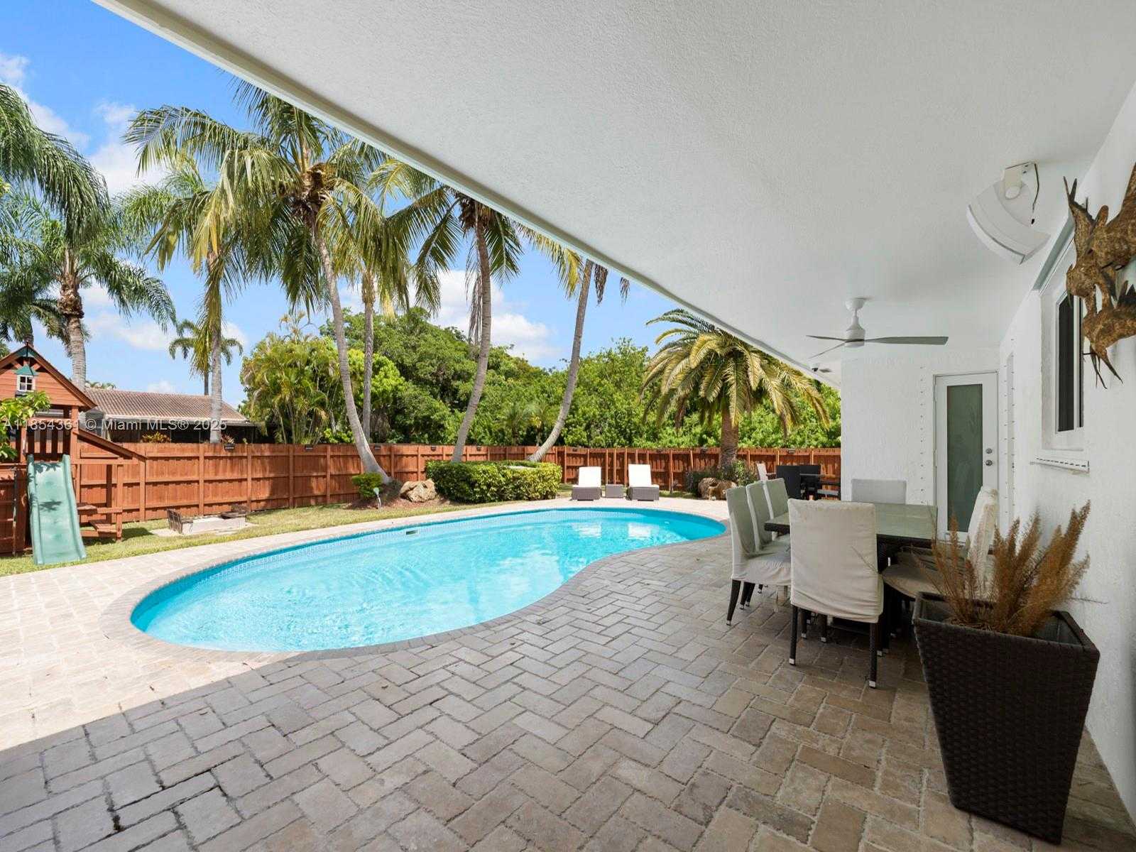 Small Image of 17222 SOUTH WEST 88TH AVE, Palmetto Bay Number 32