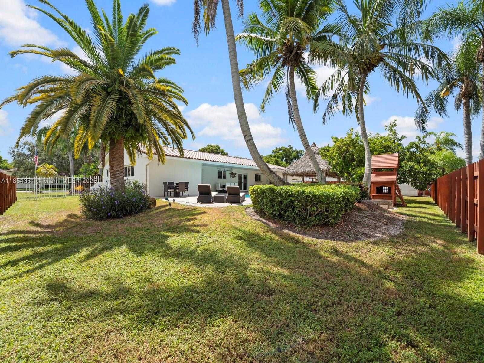 Small Image of 17222 SOUTH WEST 88TH AVE, Palmetto Bay Number 42