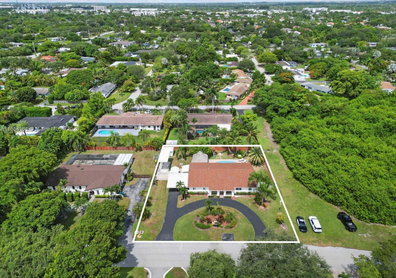 Small Image of 17222 SOUTH WEST 88TH AVE, Palmetto Bay Number 43
