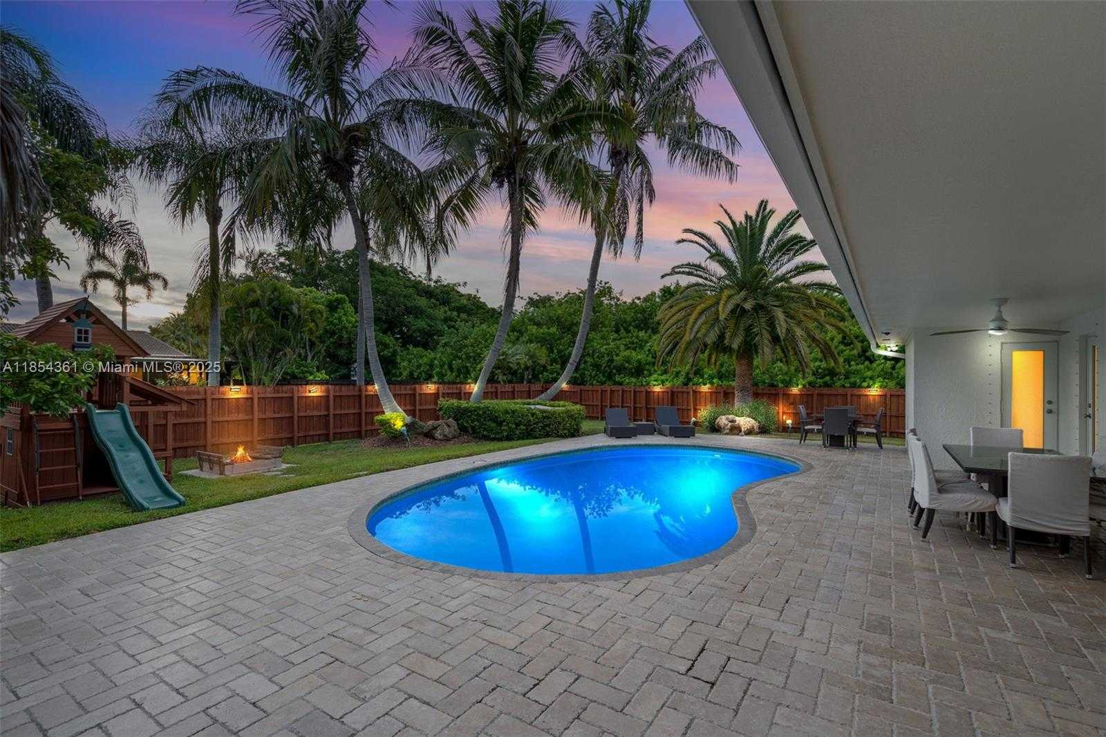 Small Image of 17222 SOUTH WEST 88TH AVE, Palmetto Bay Number 46