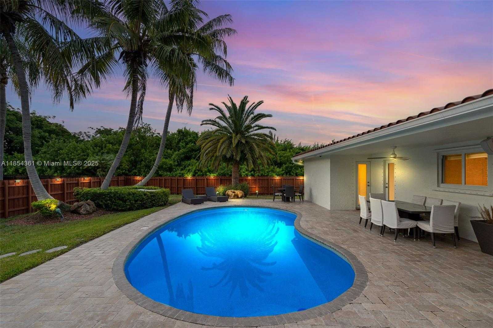 Small Image of 17222 SOUTH WEST 88TH AVE, Palmetto Bay Number 50