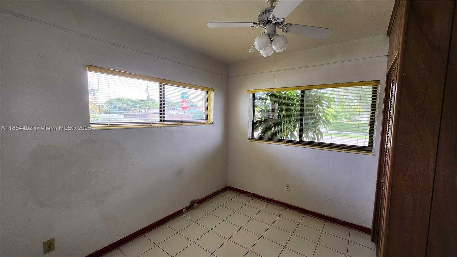 Small Image of 6241 NORTH WEST 110TH ST, Hialeah Number 10