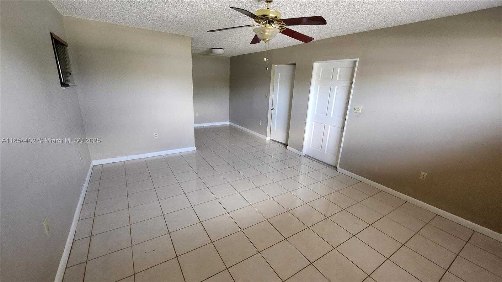 Small Image of 6241 NORTH WEST 110TH ST, Hialeah Number 14
