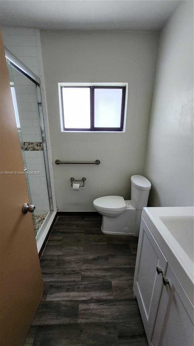 Small Image of 6241 NORTH WEST 110TH ST, Hialeah Number 17
