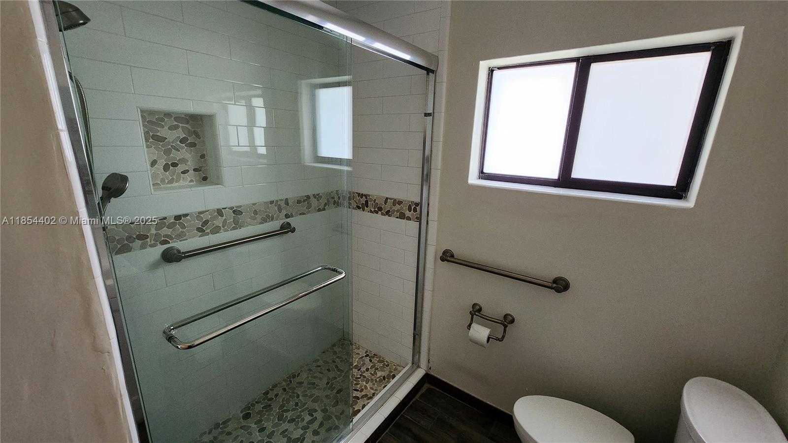 Small Image of 6241 NORTH WEST 110TH ST, Hialeah Number 18