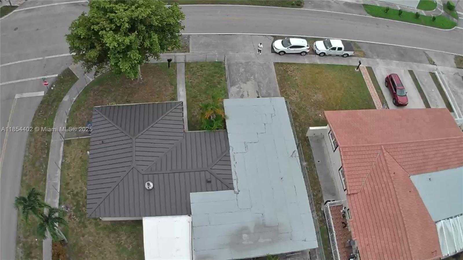 Small Image of 6241 NORTH WEST 110TH ST, Hialeah Number 23