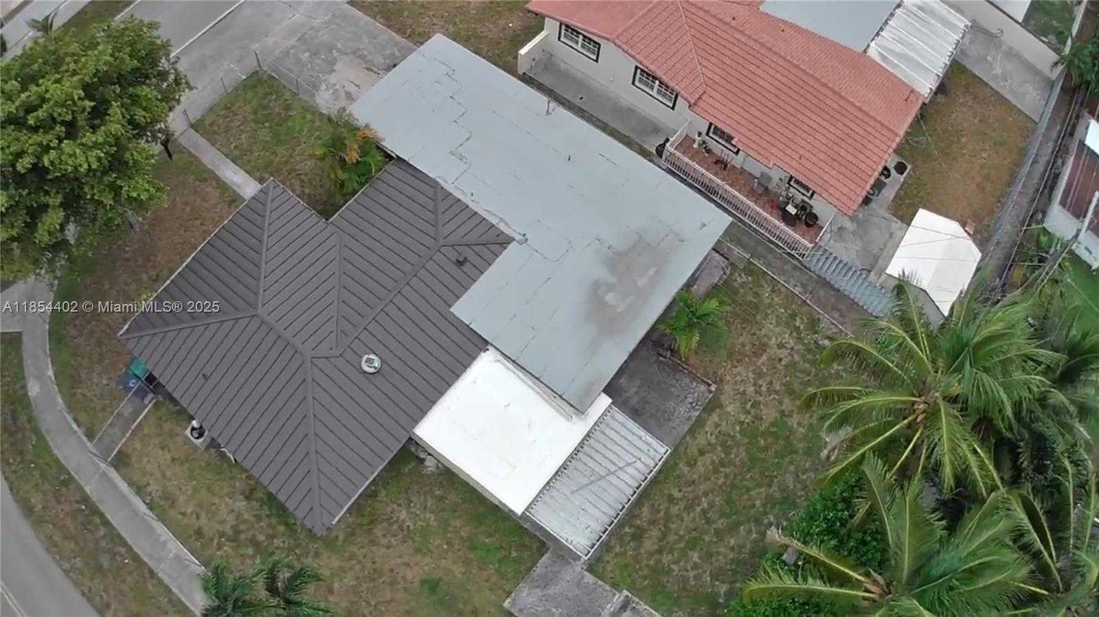 Small Image of 6241 NORTH WEST 110TH ST, Hialeah Number 26