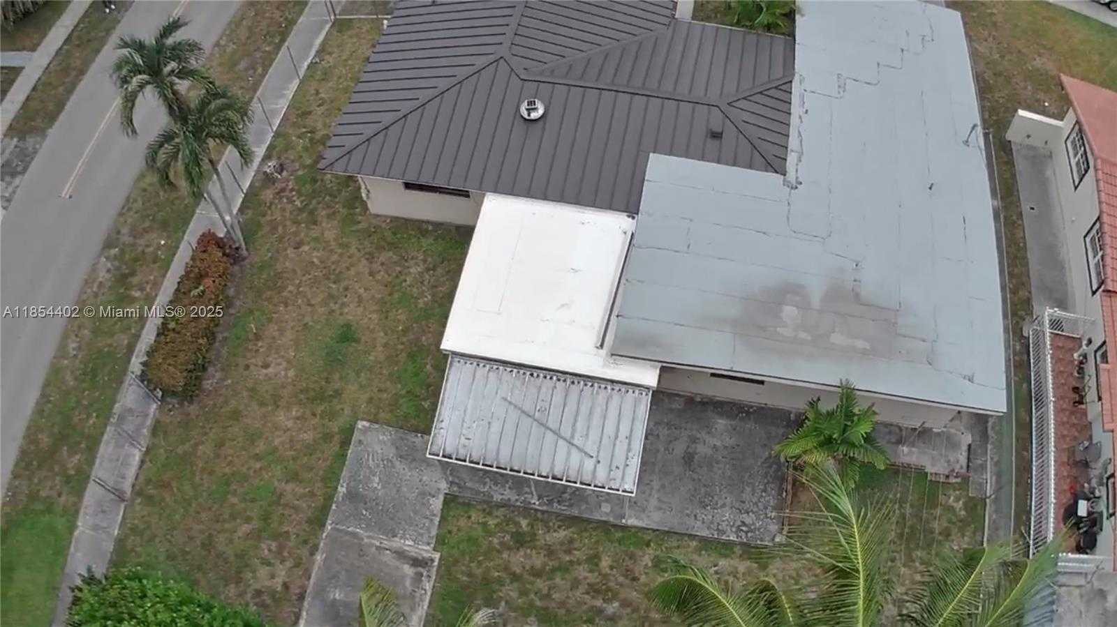 Small Image of 6241 NORTH WEST 110TH ST, Hialeah Number 27