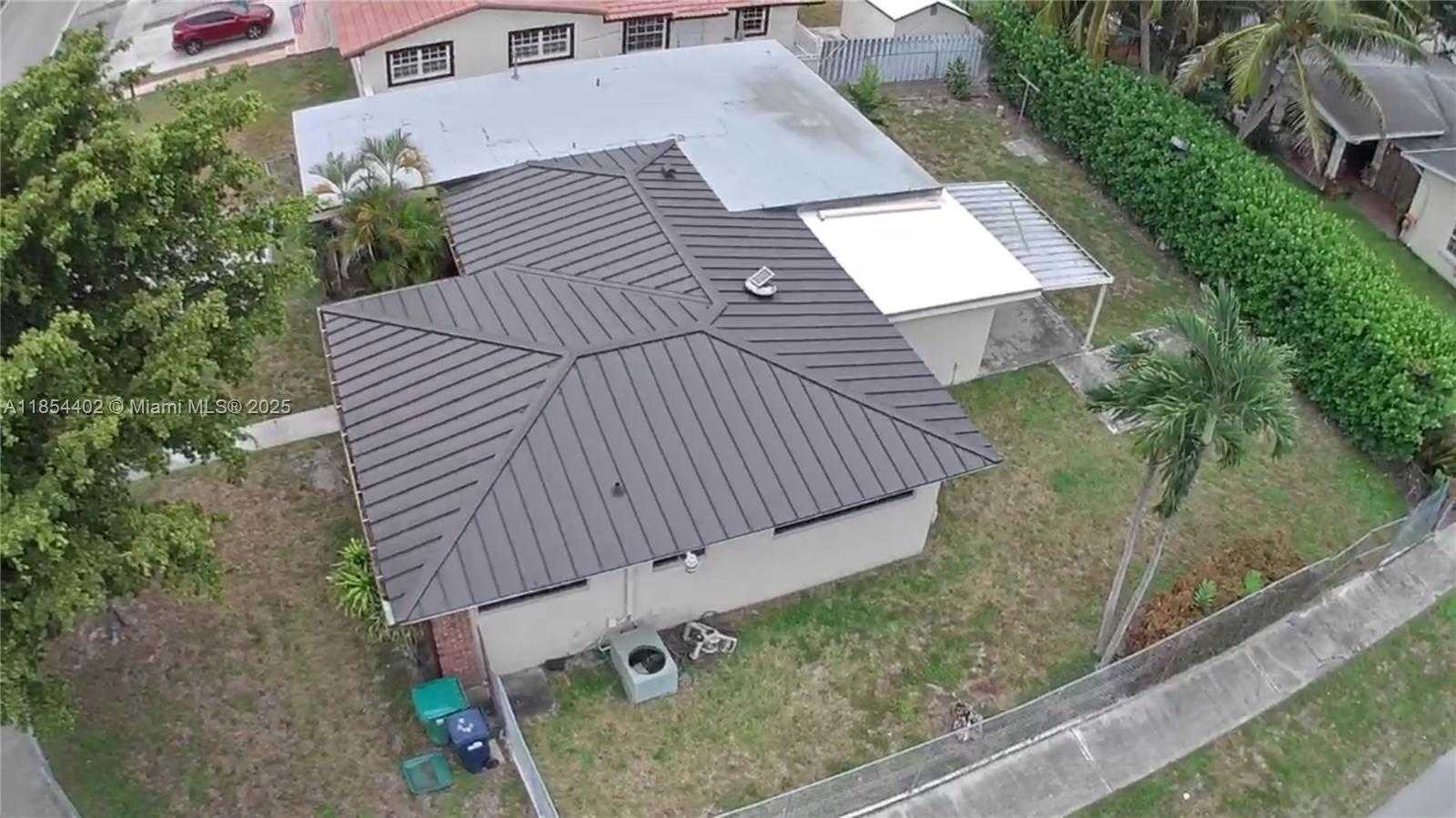 Small Image of 6241 NORTH WEST 110TH ST, Hialeah Number 28