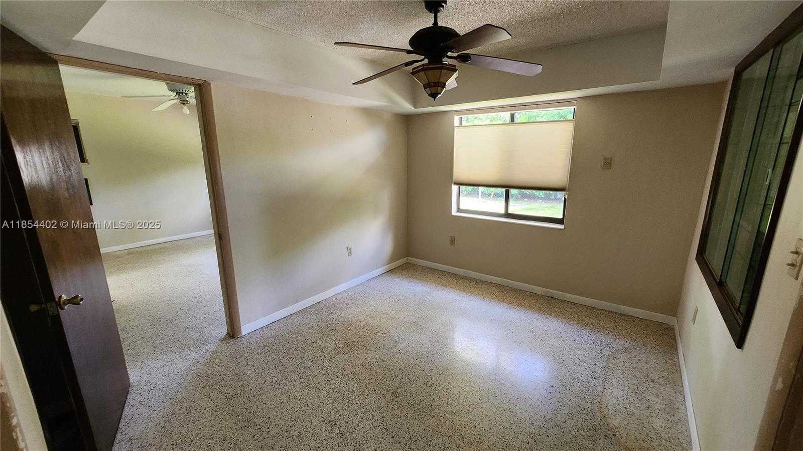 Small Image of 6241 NORTH WEST 110TH ST, Hialeah Number 8