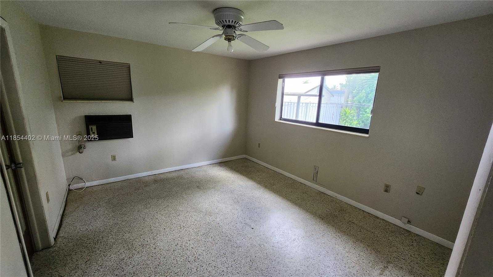 Small Image of 6241 NORTH WEST 110TH ST, Hialeah Number 9