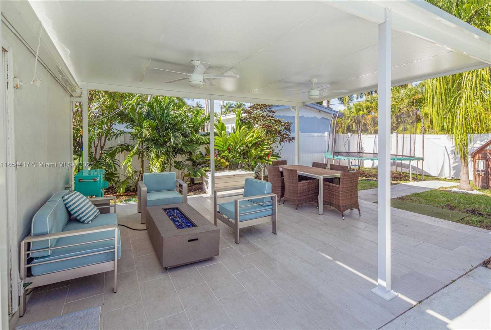 Small Image of 955 VAN BUREN ST, Hollywood Number 19