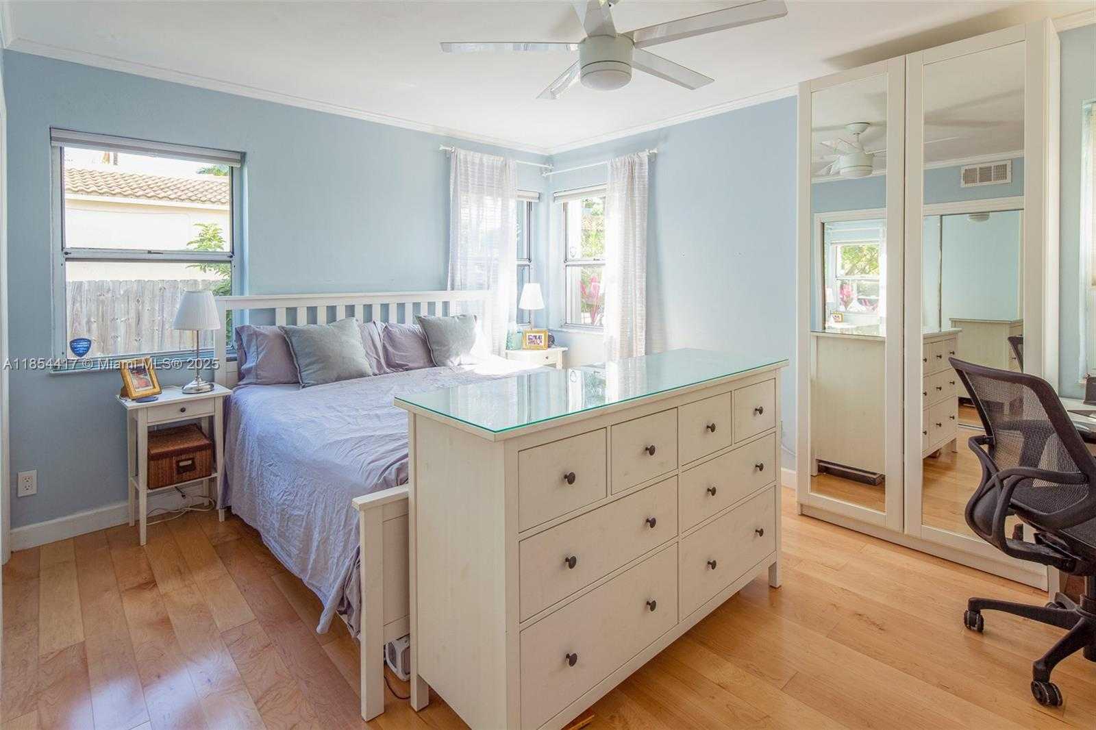 Small Image of 955 VAN BUREN ST, Hollywood Number 23