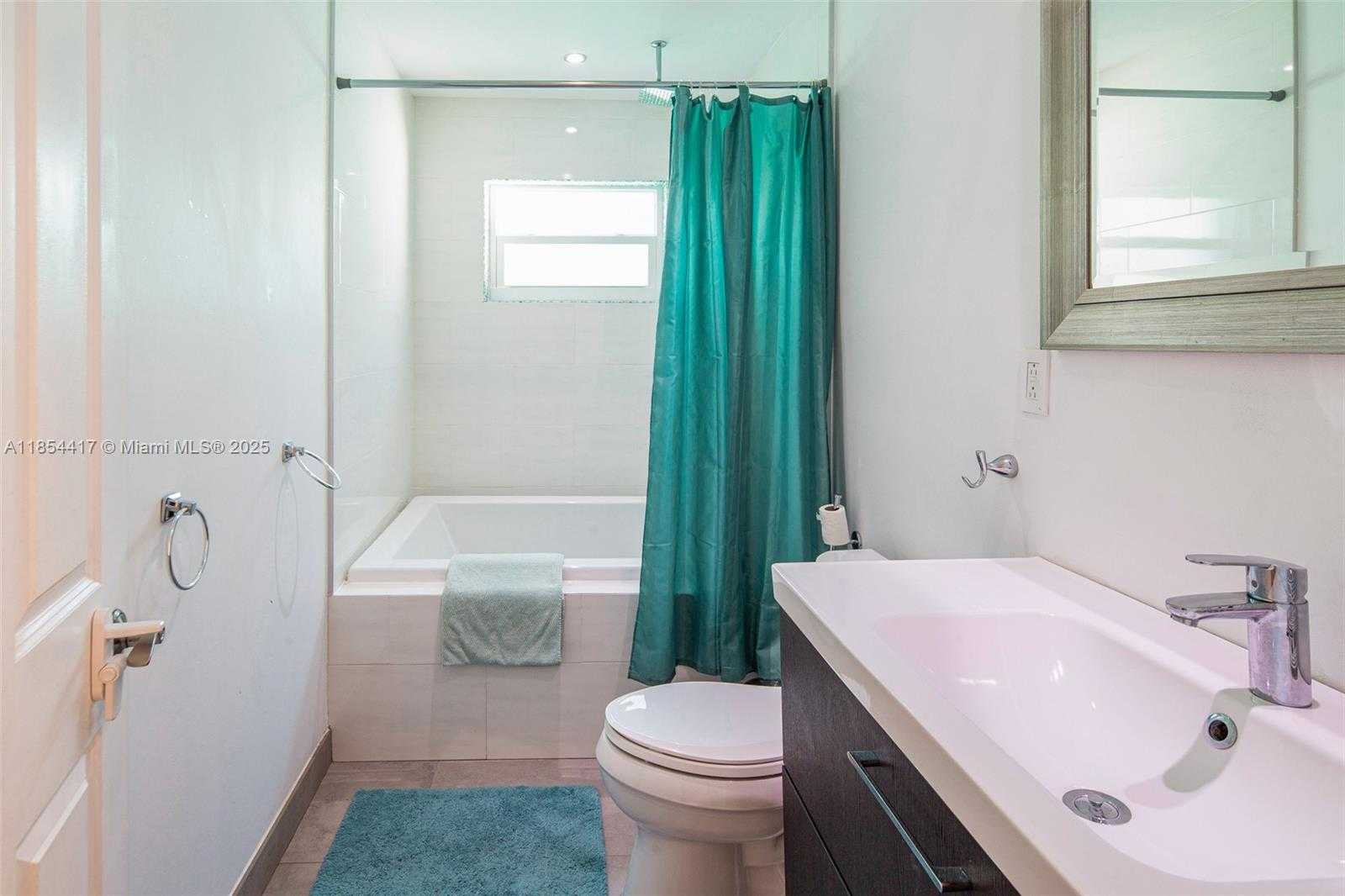 Small Image of 955 VAN BUREN ST, Hollywood Number 28
