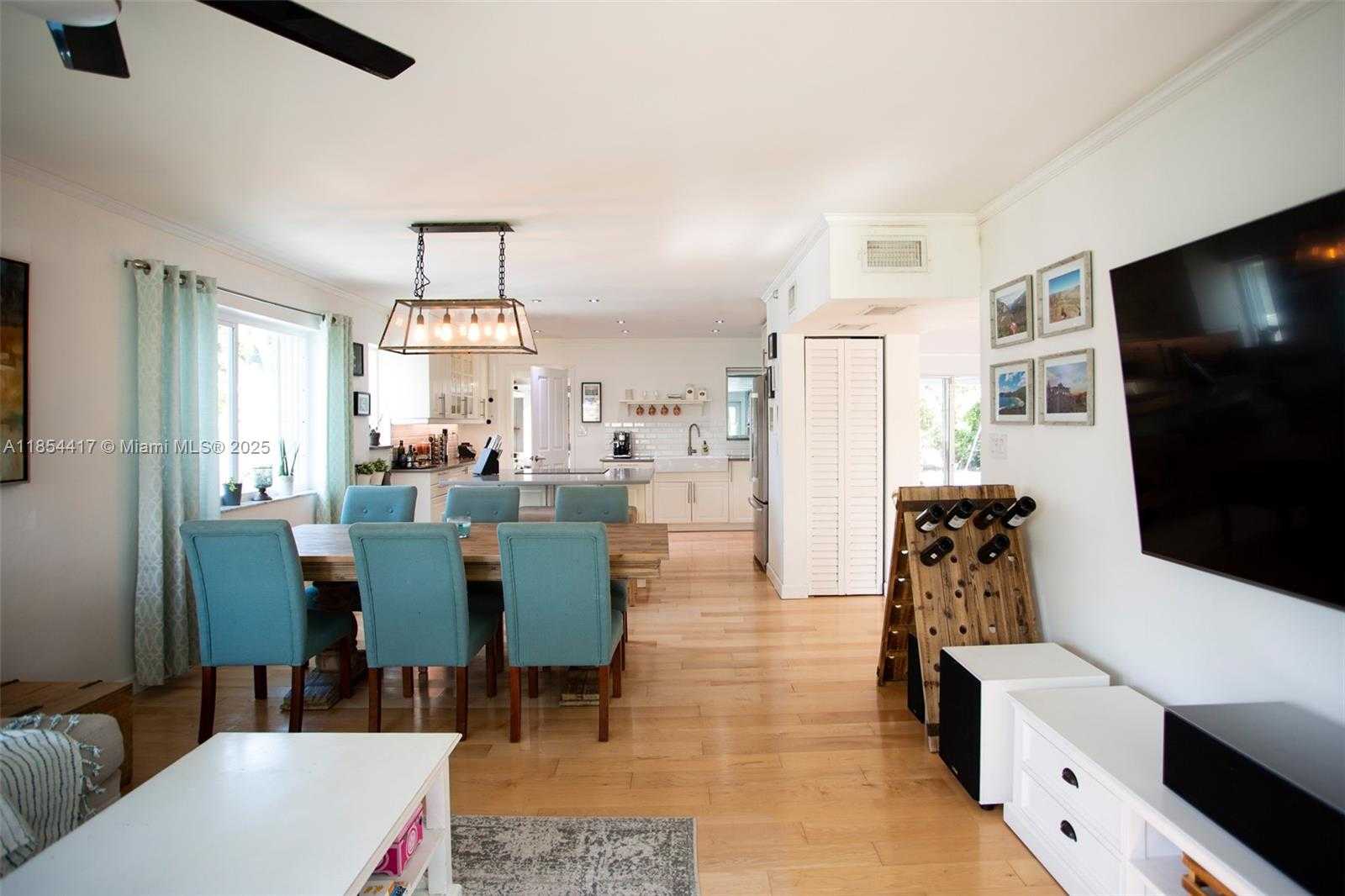 Small Image of 955 VAN BUREN ST, Hollywood Number 6