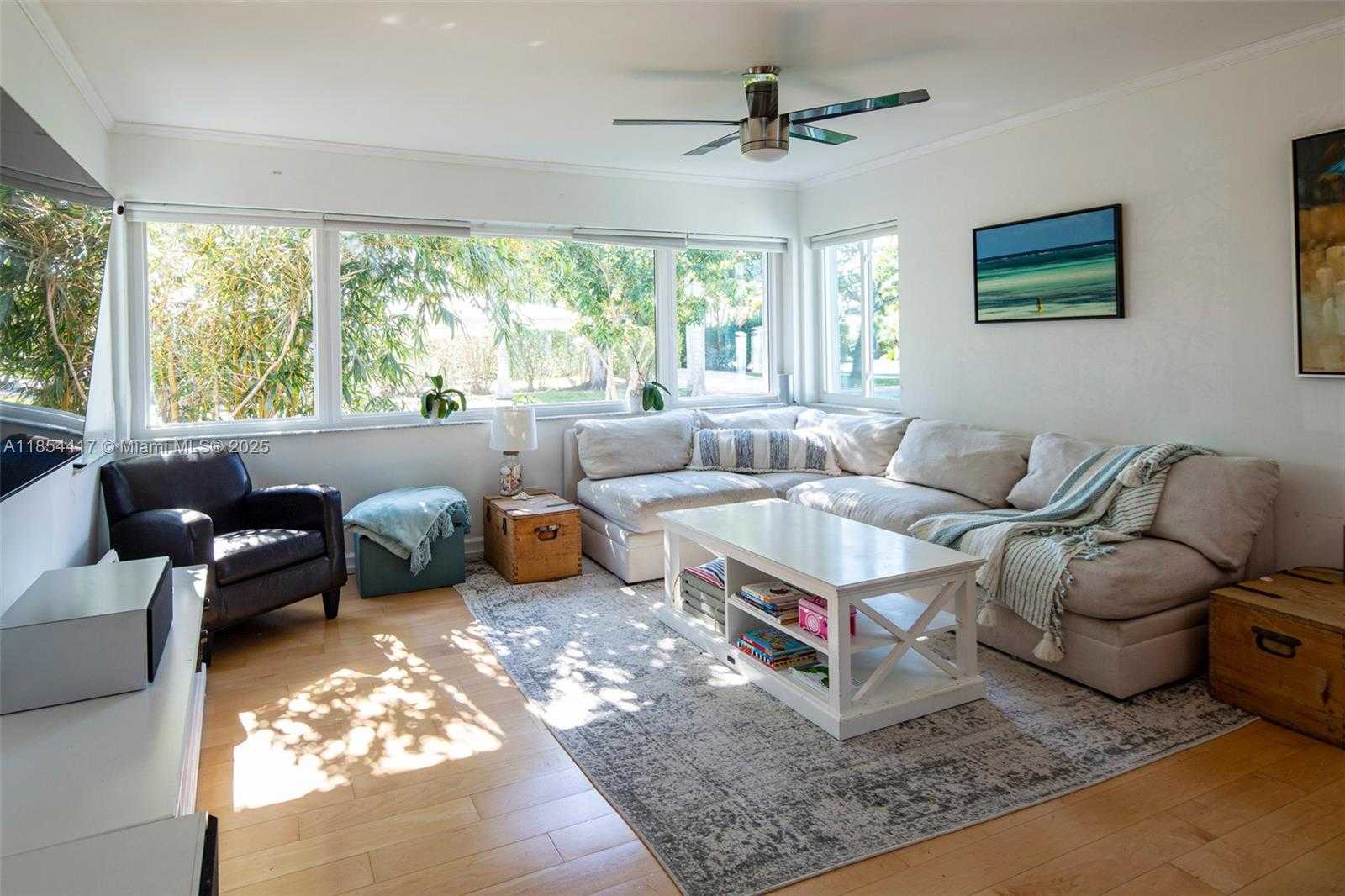 Small Image of 955 VAN BUREN ST, Hollywood Number 7