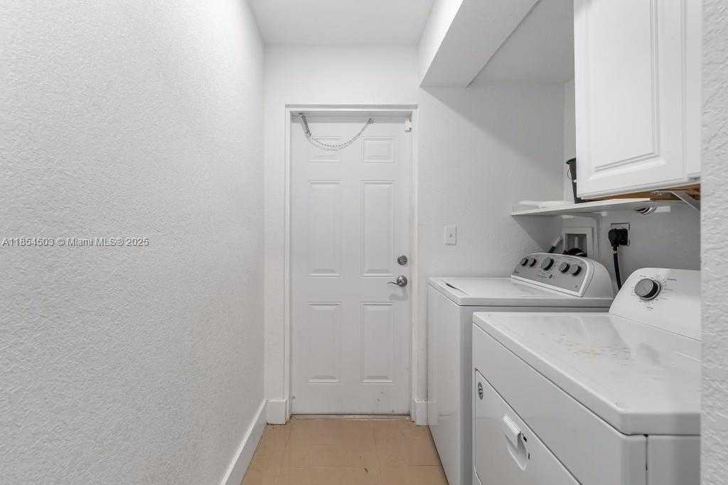 Small Image of 16110 NORTH WEST 26TH AVE, Miami Gardens Number 21