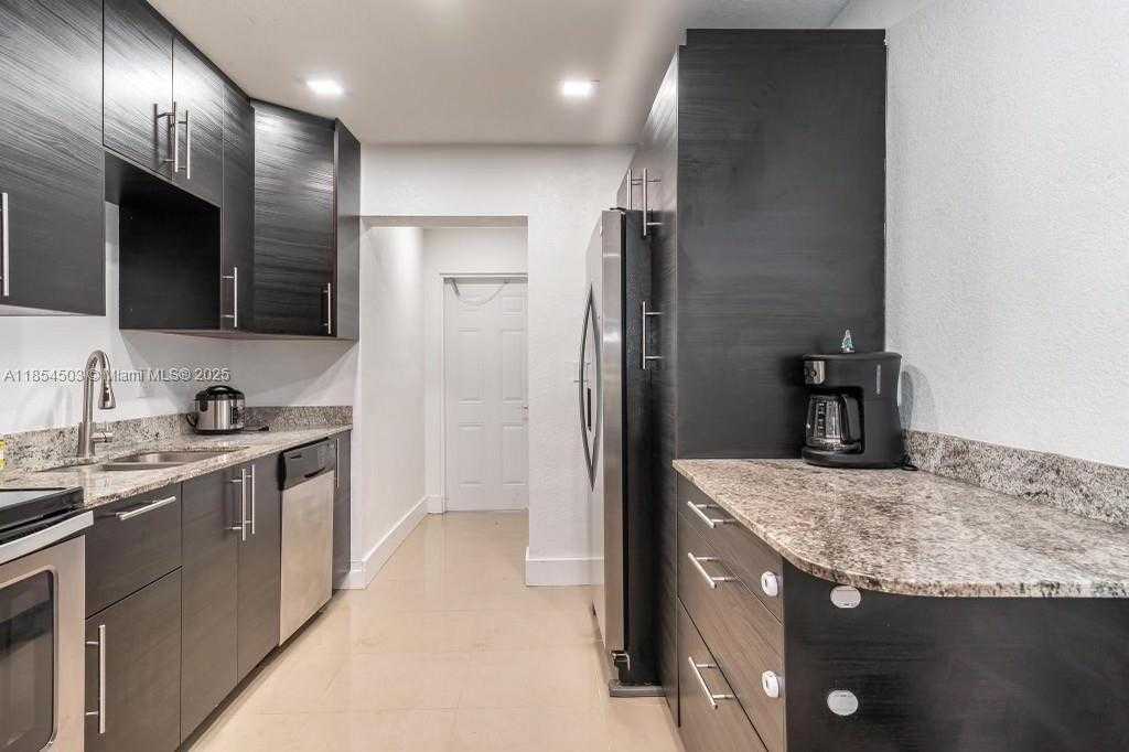 Small Image of 16110 NORTH WEST 26TH AVE, Miami Gardens Number 6